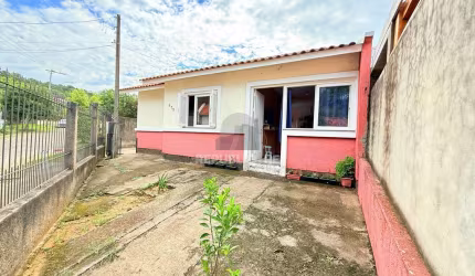 Casa no bairro Hípica - 2 dormitórios