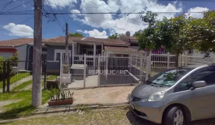 Casa no bairro Hípica - 2 dormitórios
