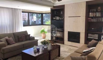 Vende-se apartamento com 3 suítes, 4 vagas, hidromassagem e 230m² - Bela Vista.