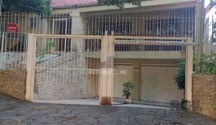 Casa 3 dormitórios à venda Santo Antônio Porto Alegre/RS