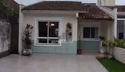 Casa em condomínio no bairro Hípica