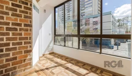 Excelente apartamento de 135m² com 4 suítes e 1 vaga.