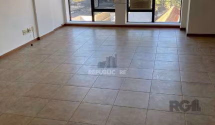 Sala Comercial, 42m², 1 vaga no bairro Bom Fim
