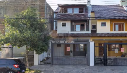Casa para Venda - 300m², 5 dormitórios, sendo 1 suites, 4 vagas - Portal do Guar