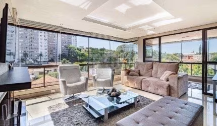 Cobertura para Venda - 350m², 3 dormitórios, sendo 1 suites, 2 vagas - Teresópol