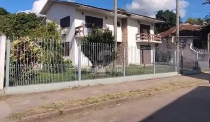 Casa Ampla no Jardim Carvalho com 4 dormitórios