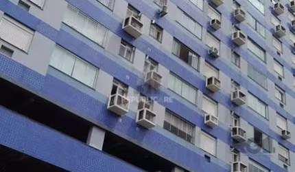 Box duplo, em prédio com Portaria 24 horas,rua Avaí,próximo Parque Farroupilha