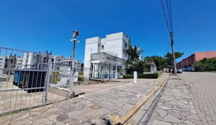 Apartamento com sacada e churrasqueira