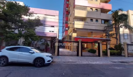 Excelente apartamento Cidade Baixa, 3D, 1 suite, BOX duplo, semimobiliado, sala