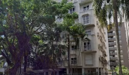Excelente apartamento de 148m² com 3 dormitórios sendo 1 suíte e 2 vagas.