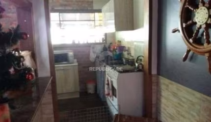 Casa para Venda - 220m², 2 dormitórios, 5 vagas - Teresópolis