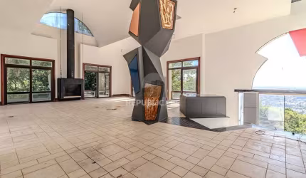 Casa para Venda - 1000m², 5 dormitórios, sendo 5 suites, 8 vagas - Teresópolis