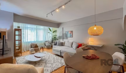 Apartamento para comprar ,  dois dormitórios, 1 vaga de garagem no Centro Histór