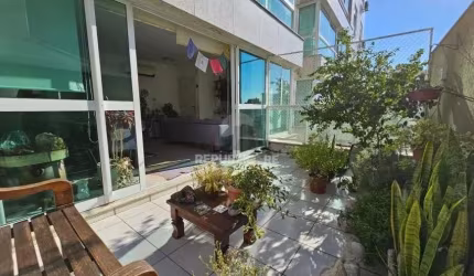 EXCELENTE APARTAMENTO PETROPOLIS DE TRES DORMITORIOS, DUAS VAGAS INDIVIDUAIS ,
