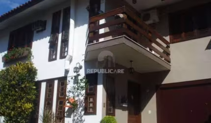 Casa em Condomínio à Venda no Bairro Tristeza – Zona Sul de Porto Alegre