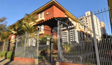 Apartamento de 3 dormitórios, sendo uma suite churrasqueira e sacada 85m2 bairro