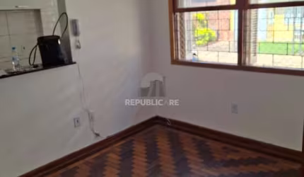 Apartamento térreo de 2 quartos no bairro Menino Deus em Porto Alegre