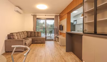 APARTAMENTO DE 74M², 2 DORMITÓRIOS, 1 SUÍTE, SACADA, 1 VAGA - BAIRRO PETRÓPOLIS