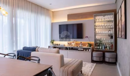 Apartamento para Venda - 81.57m², 2 dormitórios, sendo 1 suites, 2 vagas - Centr