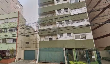 Excelente apartamento, Centro Histórico, de frente, andar alto.