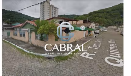Casa com 3 quartos à venda no Carvalho, Itajaí  por R$ 1.100.000