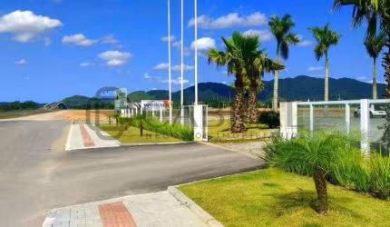 Terreno à venda na Zona Rural, Ilhota  por R$ 150.000