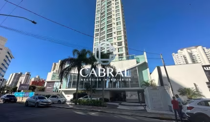 Apartamento com 2 quartos à venda no Centro, Itajaí  por R$ 950.000