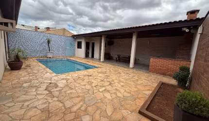 Casa Térrea com Piscina aquecida Cond. Ibiti do Paço / Sorocaba