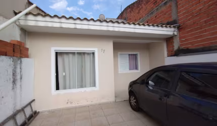 Casa 2 dormitórios com suíte , armários planejados área gourmet