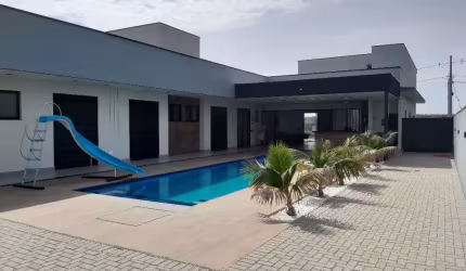 BELISSIMA MANSÃO PARA VOCE E SUA FAMILIA SE DESFRUTAR DE MOMENTOS UNICOS EM FAMILIA