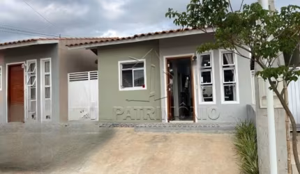 LINDA CASA EM CONDOMINIO