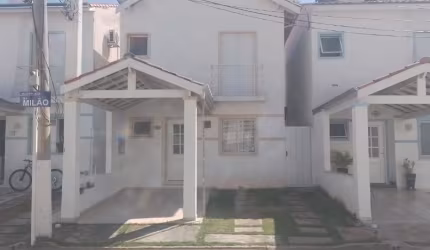 Casa em condomínio 3 dormitórios