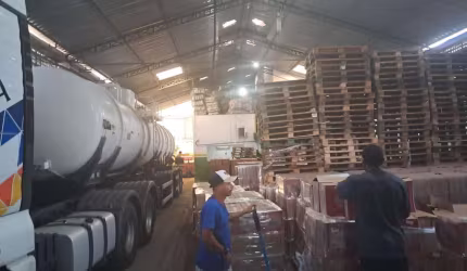 Galpão para Venda em Rio de Janeiro, Inhoaiba, 5 banheiros, 3 vagas