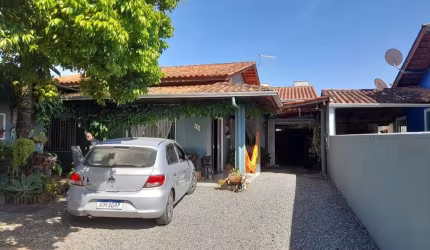 Excelente Casa no Centro em Penha