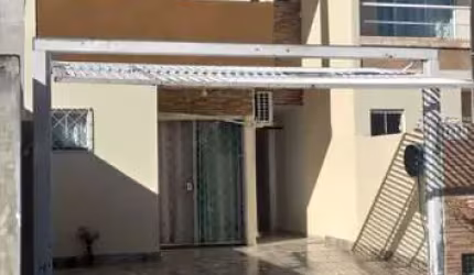 Sobrado com 2 suítes em Balneário Piçarras SC