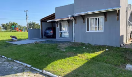 CASA EM PIÇARRAS NO CONDOMINIO FECHADO COSTA ESMERALDA