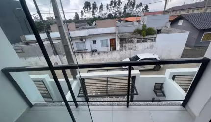 Sobrado com 2 suítes no bairro Santo Antonio - Balneário Piçarras SC
