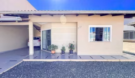 Linda Casa mobiliada em Piçarras