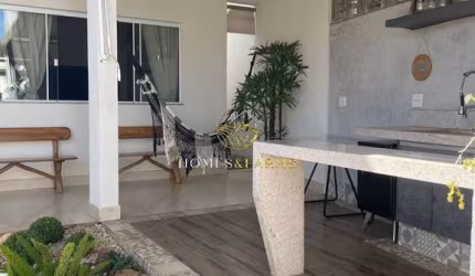 BELISSIMA CASA TÉRREA MOBILIADA NO RESIDENCIAL MARILIZA