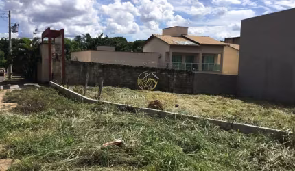 VENDO EXCELENTE LOTE DE ESQUINA NA CIDADE VERA CRUZ GO