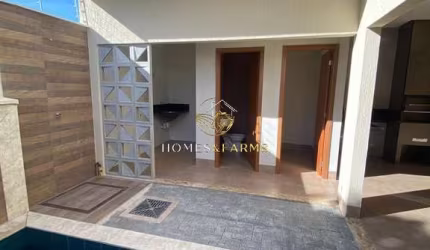 Excelente Casa, Pé direito duplo, no Jardim Atlântico - Goiânia.