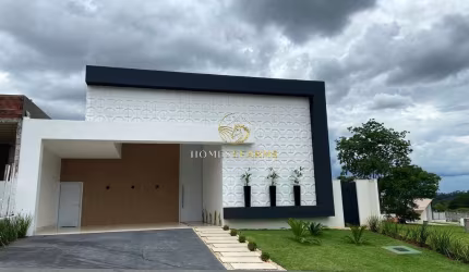Linda Casa Térrea a Venda no Condomínio Golfe Clube GO
