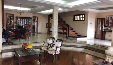 Casa à venda, 4 quartos, 2 suítes, 6 vagas, Santa Efigênia - Belo Horizonte/MG