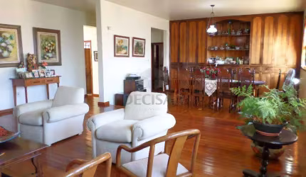 Casa à venda, 3 quartos, 3 suítes, 4 vagas, Santa Efigênia - Belo Horizonte/MG