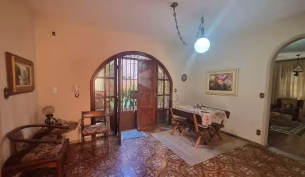 Casa para aluguel, 5 quartos, 1 suíte, 2 vagas, Santa Efigênia - Belo Horizonte/MG