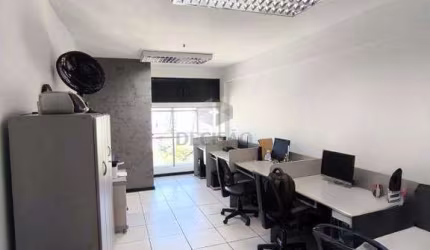 Conjunto de 2 Salas Comerciais - Localização Estratégica na Getúlio Vargas!