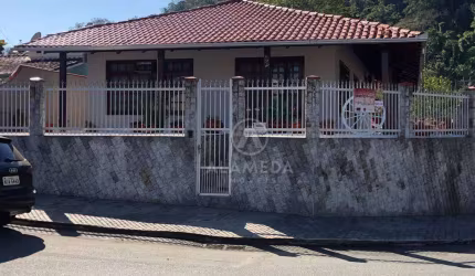 Casa à venda, 230 m² por R$ 950.000,01 - Água Verde - Blumenau/SC