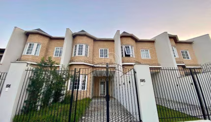 Sobrado à venda, 138 m² por R$ 750.000,00 - Água Verde - Blumenau/SC