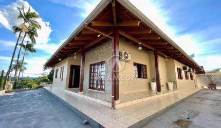 Casa com 4 dormitórios à venda, 500 m² por R$ 3.000.000,00 - Fortaleza Alta - Blumenau/SC