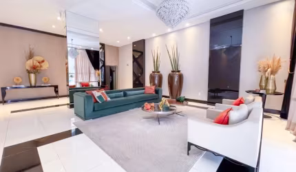 APARTAMENTO DIFERENCIADO COM 5 DORMITÓRIOS FRENTE MAR